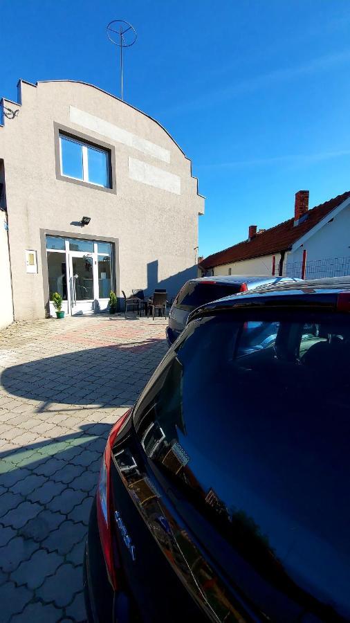 Apartman Mladenovic Apartment Zajecar Exterior photo